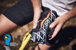 Fidlock TWIST Uni Aansluitset + Bike Base - Zwart 21 Fidlock TWIST Uni Aansluitset + Bike Base - Zwart -Fietsenwinkel 09622 fidlock TWIST uni connector outdoor 07